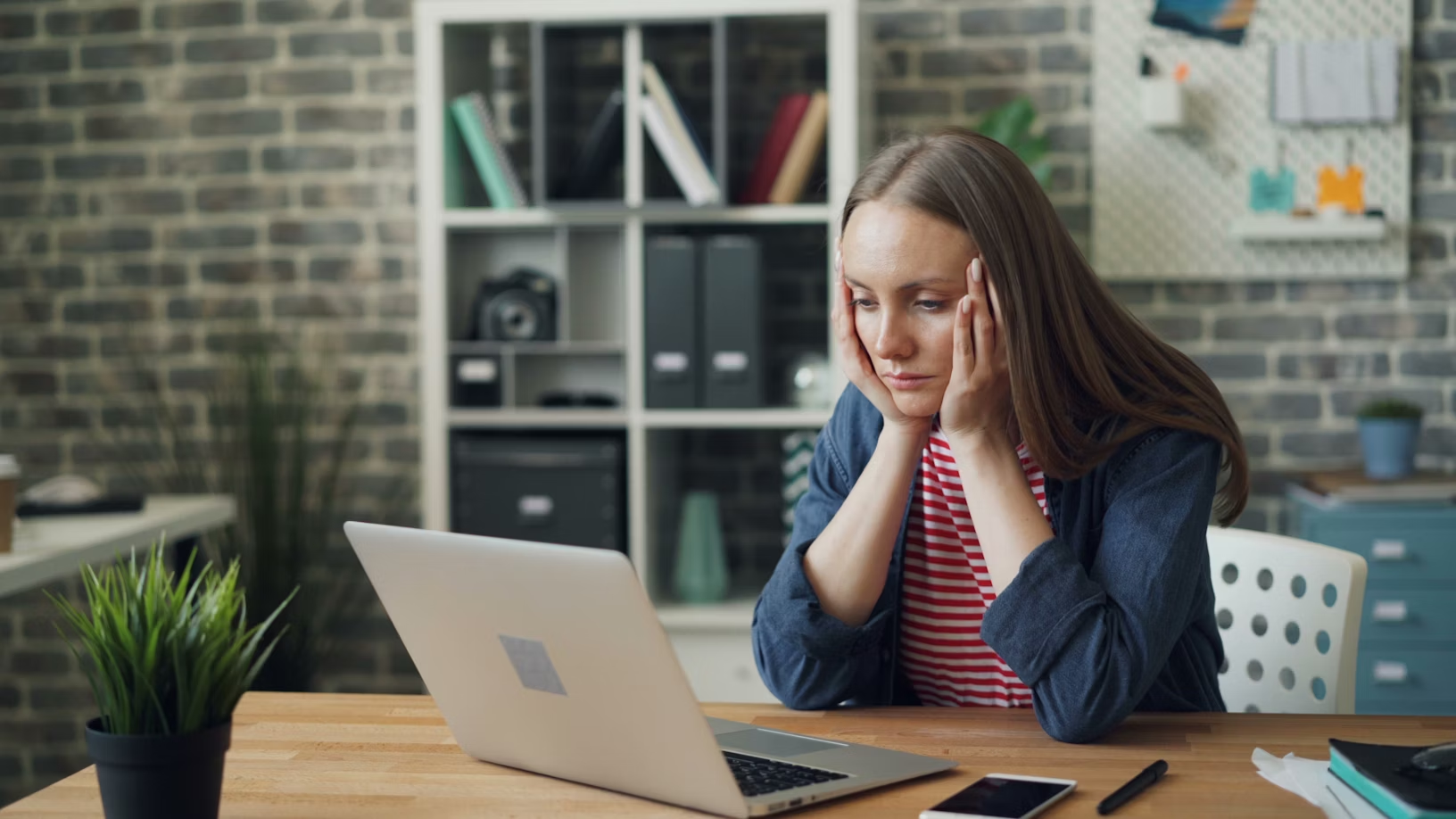woman looking sad - Generative AI Risks