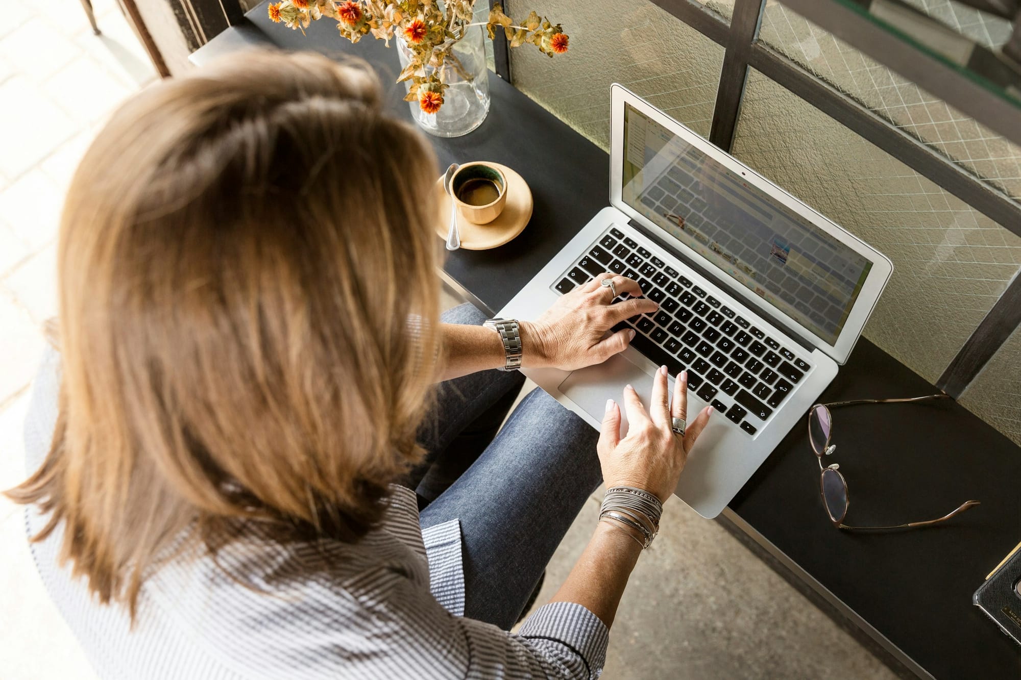 woman ready to code - Best LLM for Coding